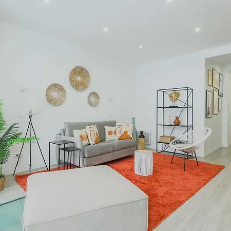 For 4, Between Opera And Montmartre Daire